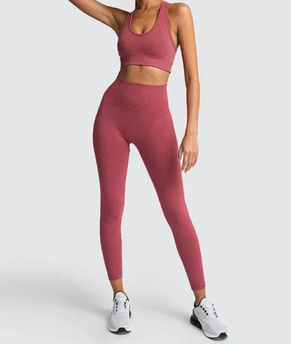 Conjunto Deportivo con Top de Tirantes Anchos y Calza Ref: 1032