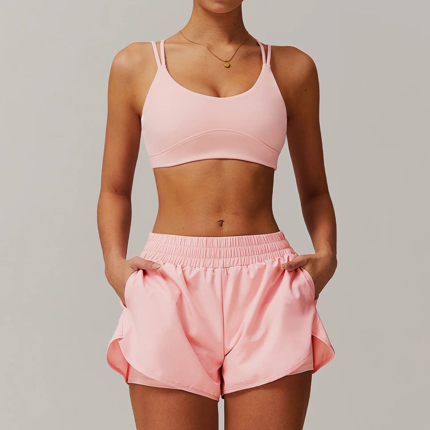 Conjunto Deportivo con Top de Tiras Dobles y Short Ref: 1063